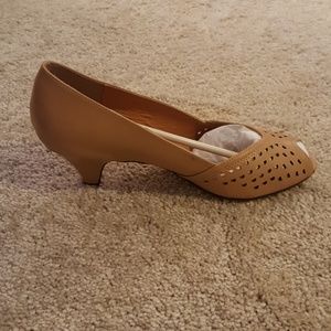 Chelsea Crew Tan Peep-toe Heels